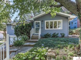 4657 Oak St, Omaha, NE 68106