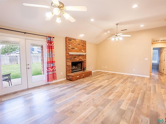 4th image of 2228 Enloe Dr