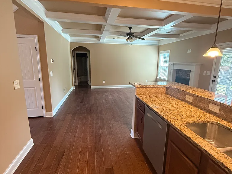 1020 Barrett Dr — Photo 4