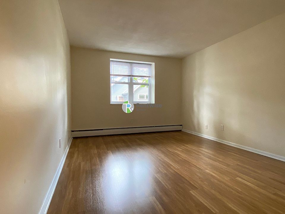 1st image of 223 Babcock St #4