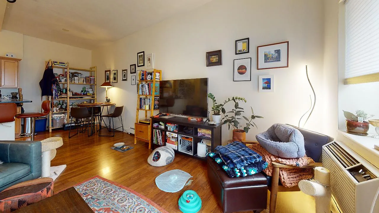 2 bed, 950 sqft, $3,200 — Photo 2