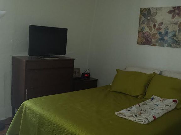 5th image of 330 Richmond Ave #2