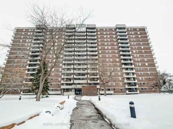 1705 Playfair Dr #Penthouse 9, Ottawa, ON K1H 8P6