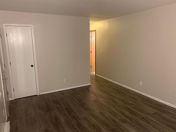 5th image of 220 Woodstock Dr #Drw2-p18