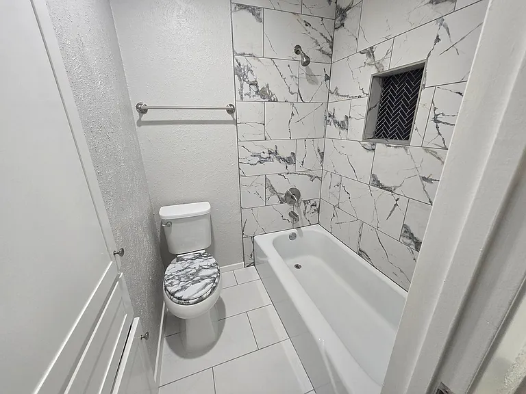 3221 Dreeben Dr #101 — Photo 16