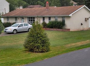 34 Fawn Dr, Dallas, PA 18612