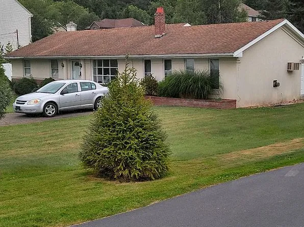 34 Fawn Dr, Dallas, PA 18612