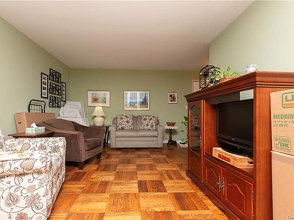 3rd image of 495 Odell Ave #3H