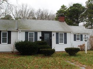 43 Berry Ave, West Yarmouth, MA 02673