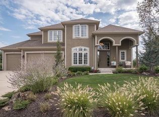 300 SW Eagles Ridge Dr, Blue Springs, MO 64014