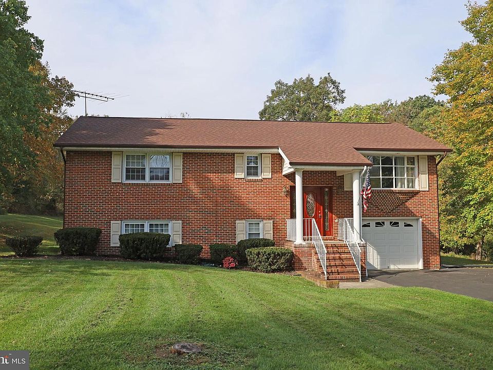 1st image of 85 Gregory Dr