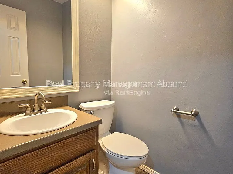 1811 W Gulfport Cir — Photo 16