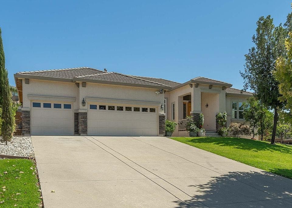 1st image of 460 Listowe Dr