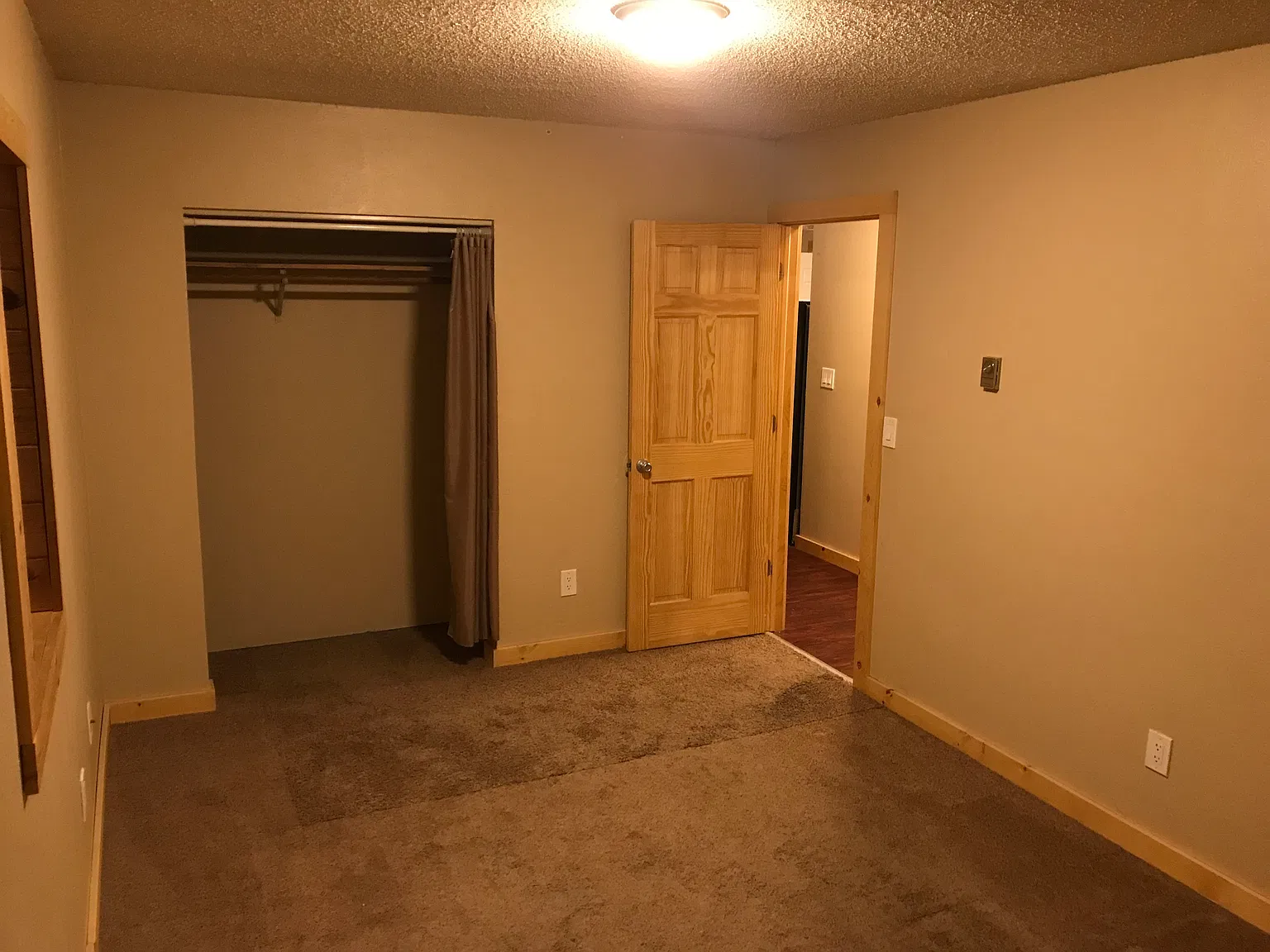 2 bed, 700 sqft, $750 — Photo 4