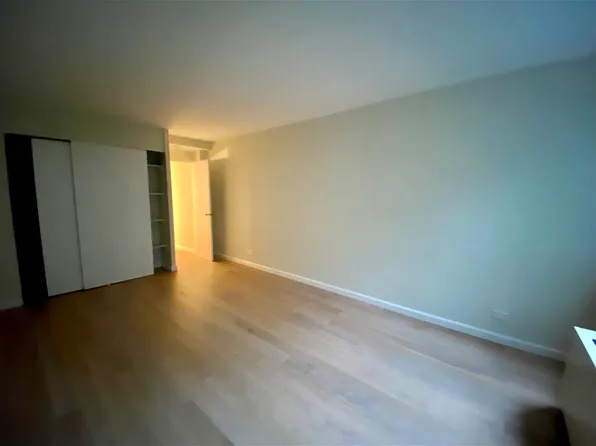 340 East 51st Street image 4 of 7