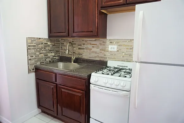 Rented by MD NYC Management LLC | media 13