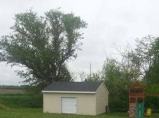 682 X Ave, Ames, IA 50014