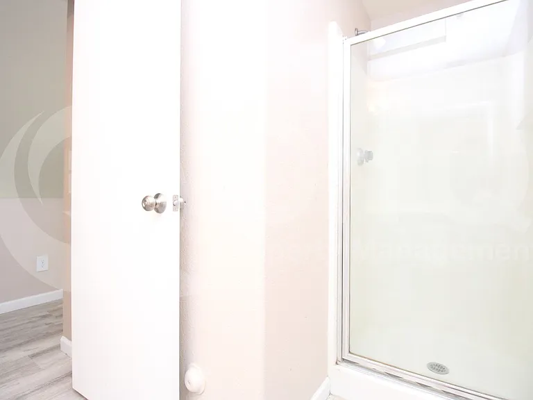 1633 E Lakeside Dr #85 — Photo 15