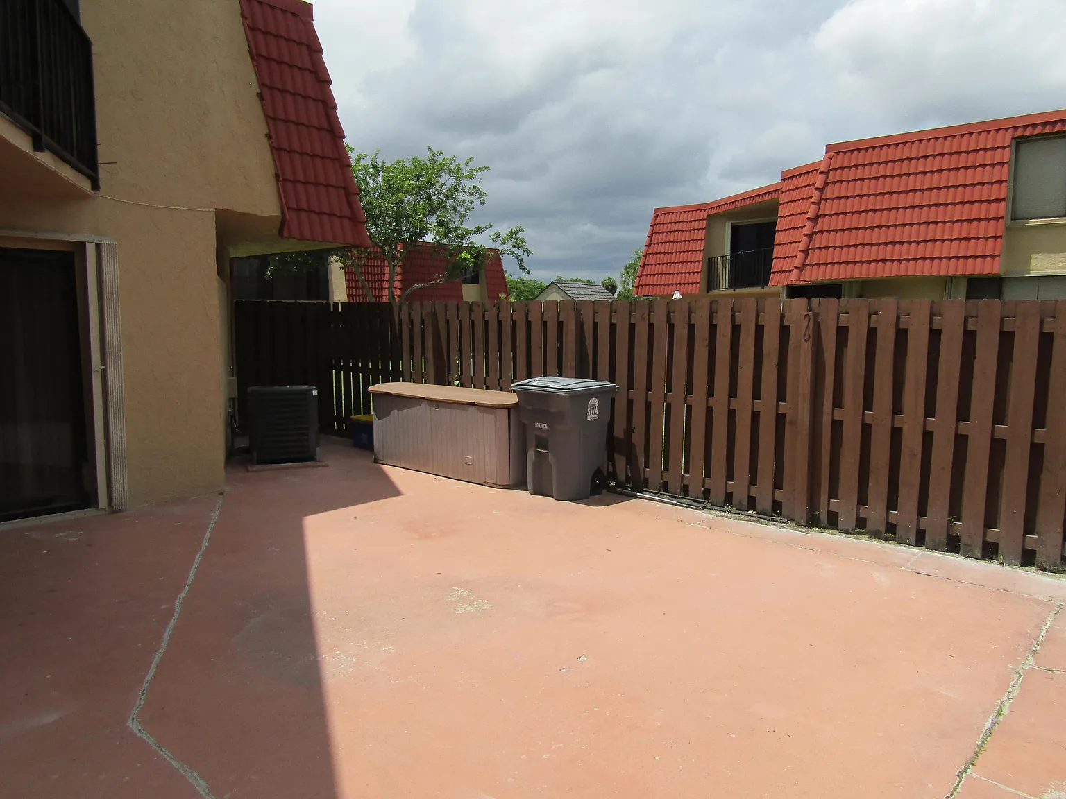 2 bed, 2.5 bath, 1302 sqft, $2,500 — Photo 3