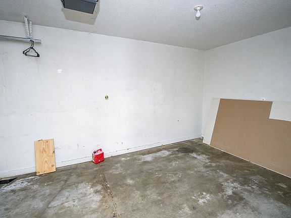 3rd image of 1308-1310 Godas Dr