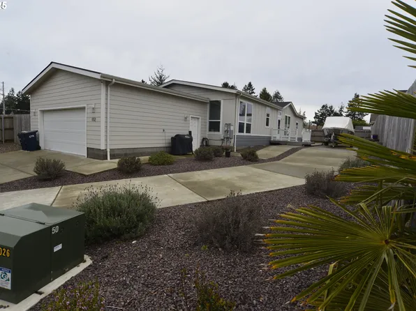 112 Alderwood Ln, Brookings, OR 97415