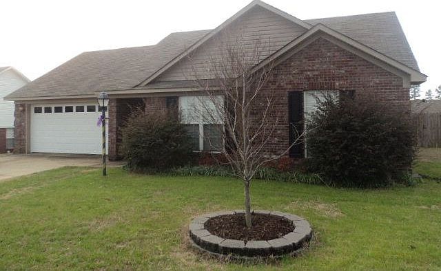 1st image of 210 Eagles Nest Ln