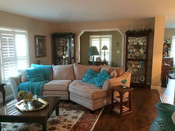 5th image of 6 Peach Ln