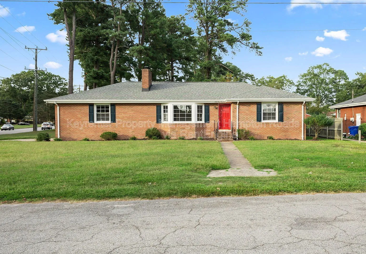 3 bed, 1.5 bath, 1474 sqft, $2,100 — Photo 1