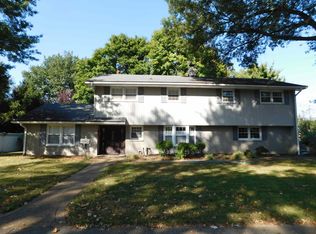615 Trinity Dr, Evansville, IN 47714