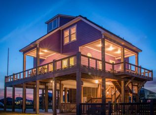 3040 Copacabana Dr, Crystal Beach, TX 77650