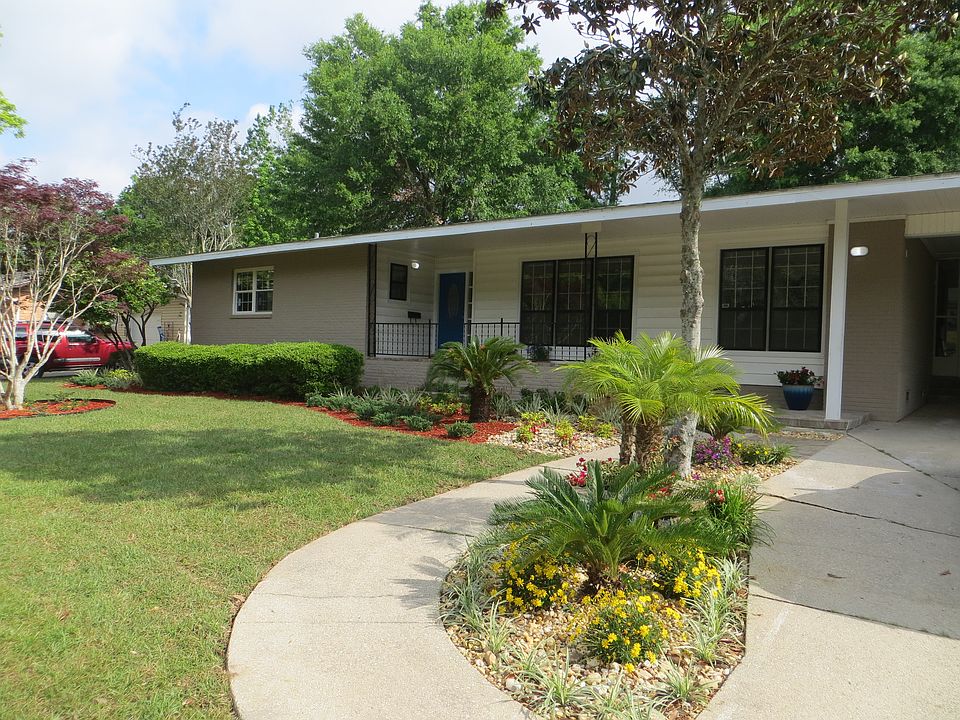 1st image of 2740 Bayou Blvd