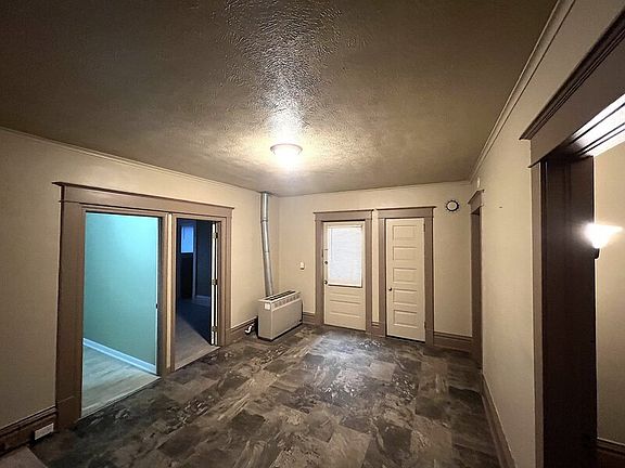 2nd image of 1055 Pine Ave NW