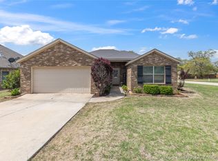 3107 Stone Creek Dr, Ardmore, OK 73401