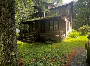 2306 Paxmont Dr, Pocono Pines, PA