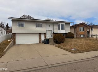 1106 2nd St NE, Mandan, ND 58554