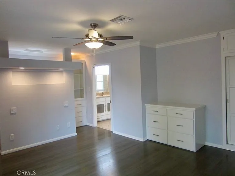 6372 Zelzah Ave — Photo 5