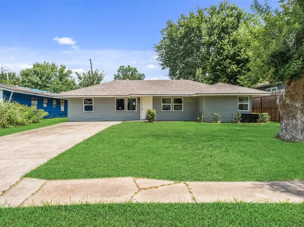 5823 Lyndhurst Dr, Houston, TX 77033