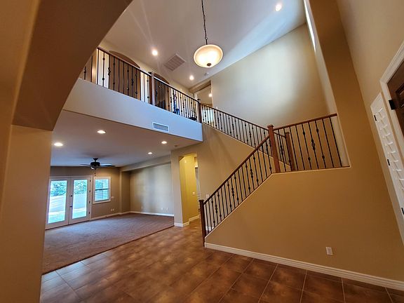 5th image of 2683 E Redwood Pl