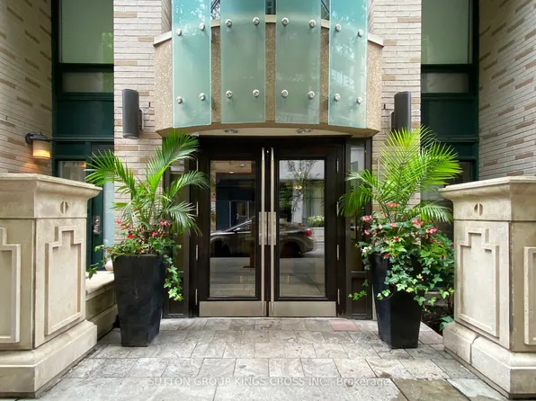 35 Hayden St, Toronto, ON
