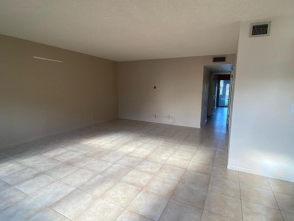 3rd image of 103 Wellington M
