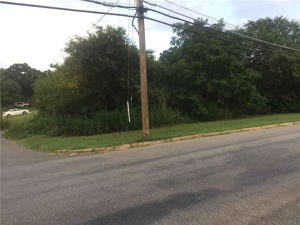1st image of 604 E Richards St