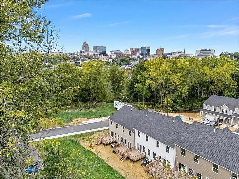 455 S Jordan St — Photo 21
