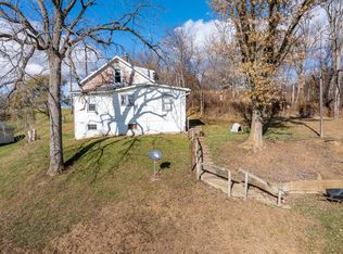 4028 Telegraph Rd, Davenport, IA 52804