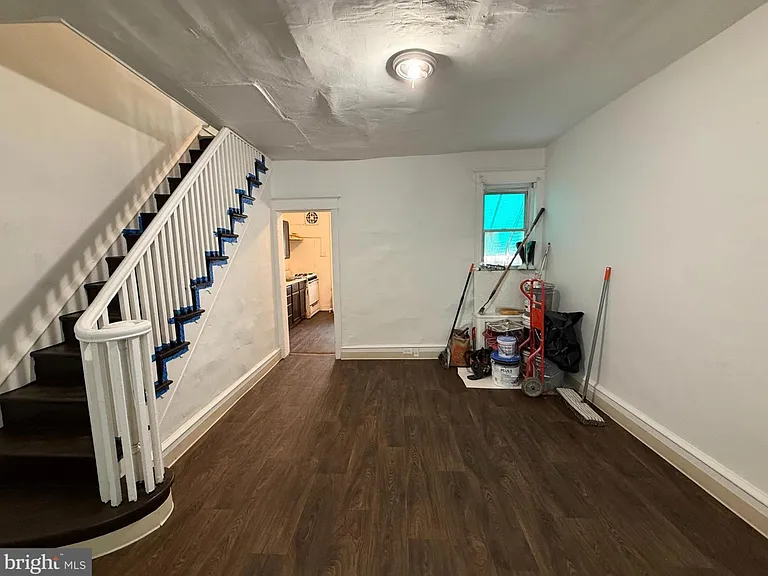 1504 S Dover St — Photo 3