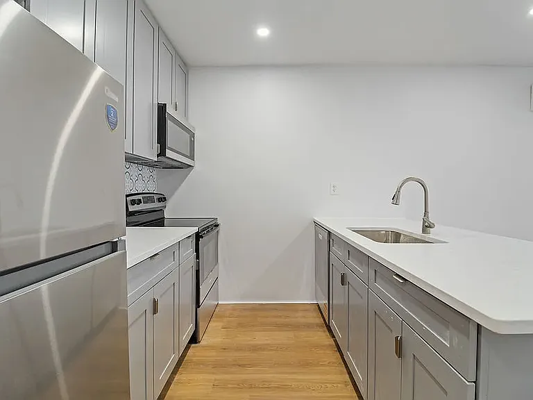 1428 A St SE #2 — Photo 16