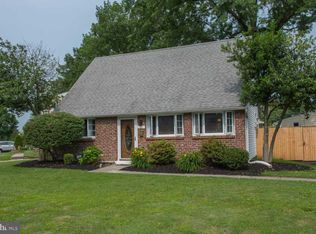 2641 Armstrong Ave, Holmes, PA 19043