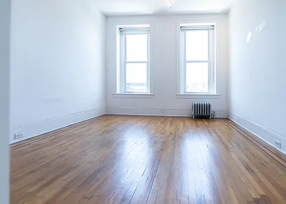 Rented by Greenpoint Properties | media 10