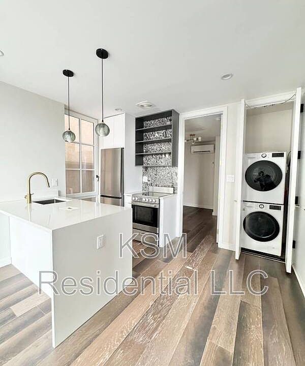 1st image of 1812 Harrison Ave #5