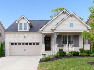 423 Fall Creek Cir, Goodlettsville, TN 37072