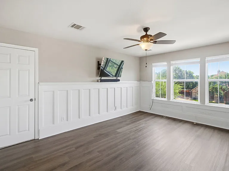 8603 Solano Dr — Photo 29